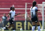 Em vantagem no placar, Corinthians recebe Palmeiras pela semi do Brasileiro Feminino