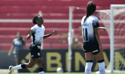 Em vantagem no placar, Corinthians recebe Palmeiras pela semi do Brasileiro Feminino