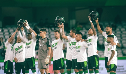 Coritiba homenageia jogadores de futebol americano mortos em acidente
