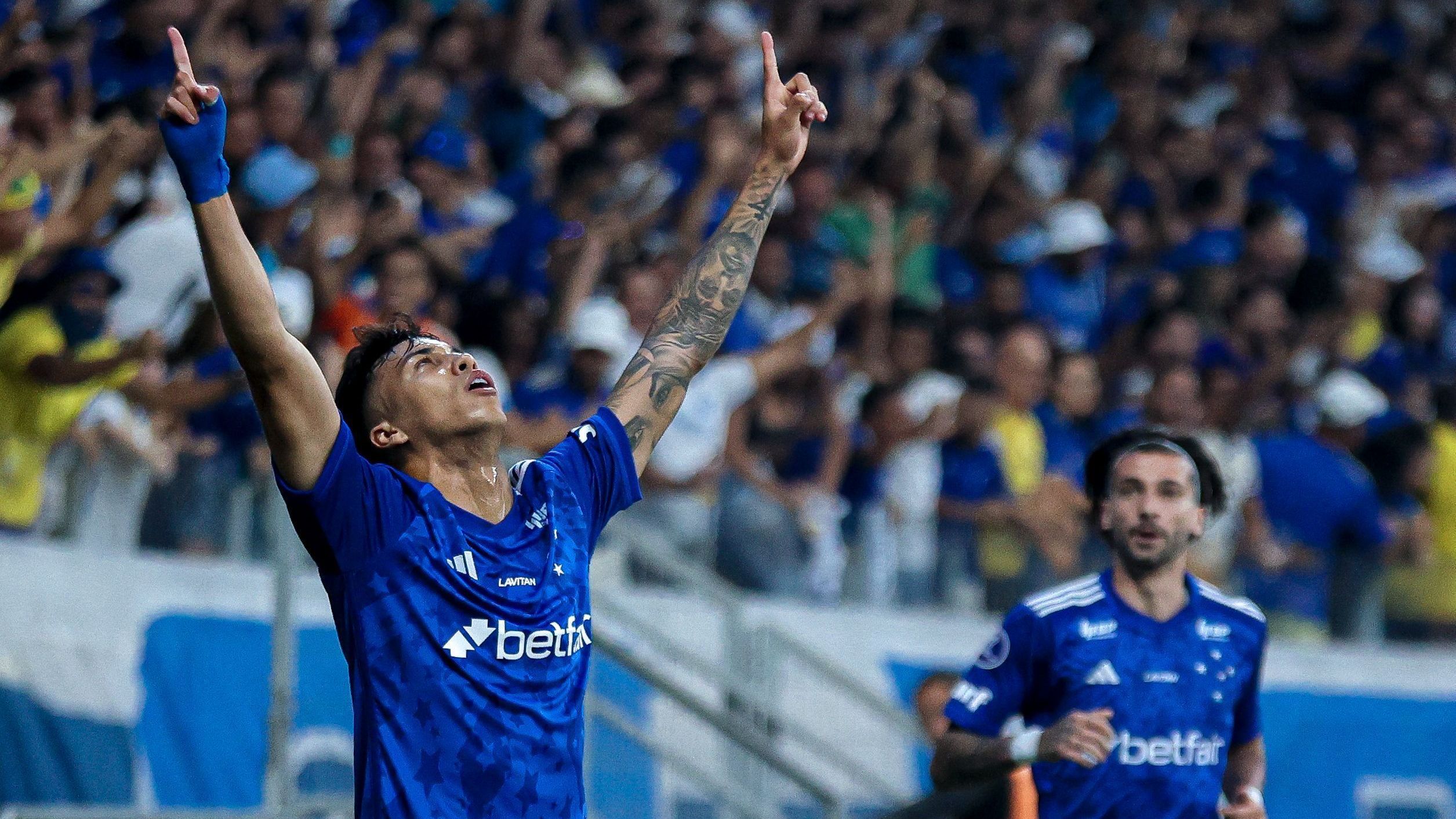 Kaio Jorge comemora gol do Cruzeiro contra o Libertad