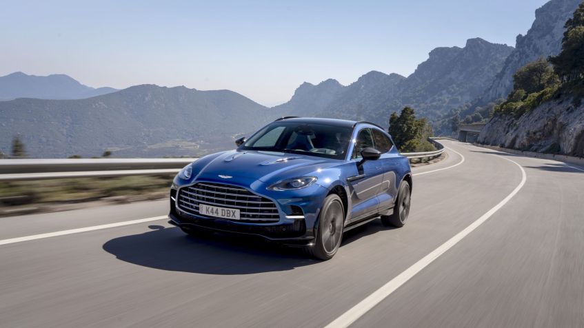Aston Martin DBX707 na cor Plasma Blue • Aston Martin/Divulgação
