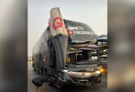 Ônibus da dupla João Neto e Frederico sofre acidente em Minas Gerais