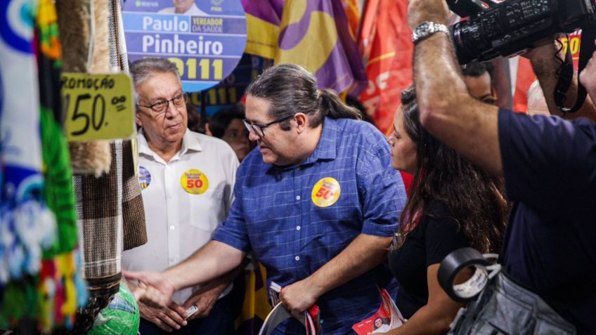 Tarcisio Motta em campanha na Rocinha • Divulgação