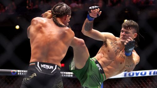 Diego Lopes em ação contra Brian Ortega