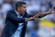 Emiliano Díaz fala sobre contratura de Yuri e nega Corinthians "ideal"
