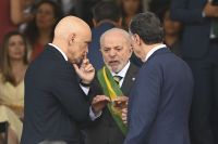 Lula, Alcolumbre e Fachin mostram descontração durante desfile do 7/9