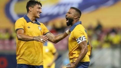Fernandinho é capitão da equipe do Retrô, de Pernambuco