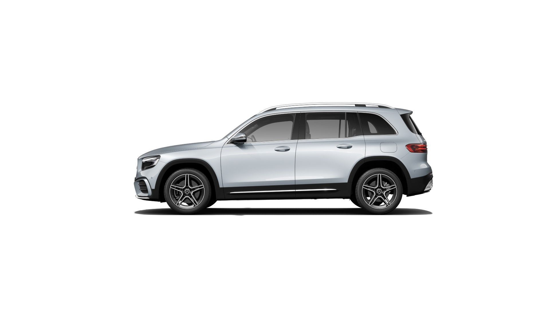 Mercedes GLB 220 na versão mais cara AMG Line • Divulgação