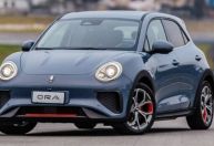 Papo de roda: algumas chinesas se esqueceram de combinar com os brasileiros...