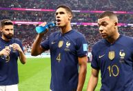 Campeão do mundo anuncia aposentadoria aos 31 anos
