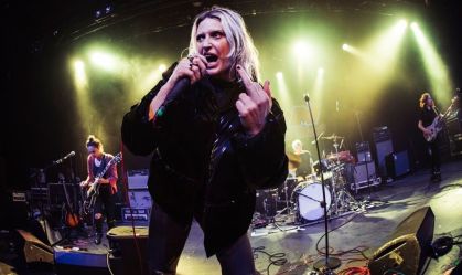 Quem é Emily Armstrong, nova vocalista do Linkin Park