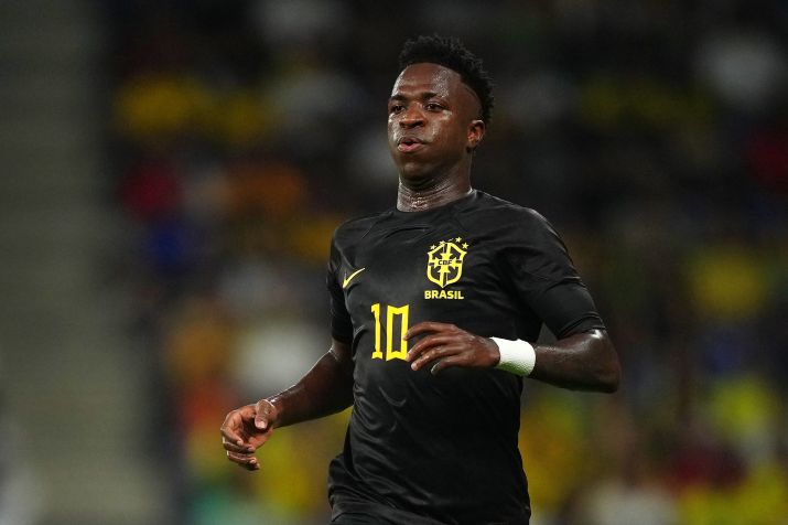Uniforme preto da CBF utilizado pela Seleção Brasileira na partida contra Guiné fez parte de uma série de medidas contra o racismo da entidade • Getty Images