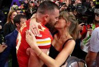 Patrick Mahomes revela que Taylor Swift desenha jogadas para os Kansas City Chiefs
