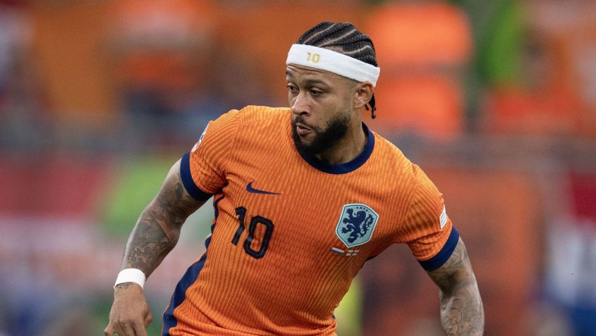 Memphis Depay em jogo da Eurocopa com a Holanda • Visionhaus/Getty Images