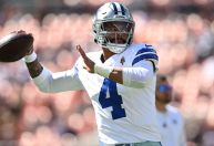 Dak Prescott, do Dallas Cowboys, se torna o atleta mais bem pago na história da NFL