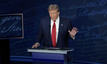 Análise: Trump fez gesto para público moderado em debate presidencial