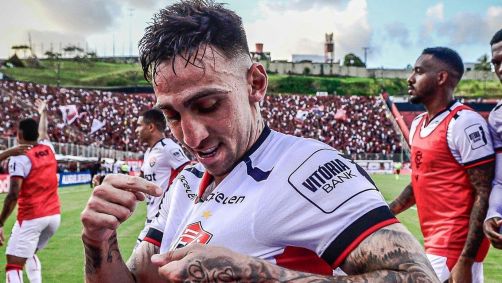 Gustavo Mosquito marcou seu primeiro gol no Barradão, em Salvador