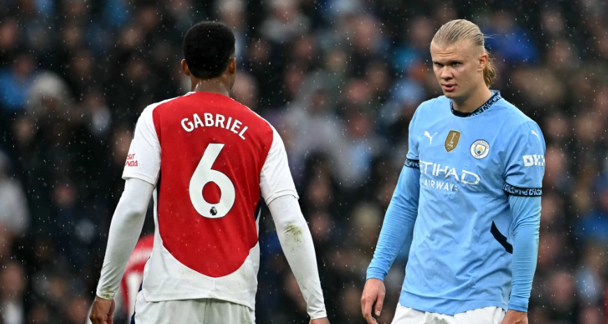 Haaland em partida do Manchester City contra o Arsenal