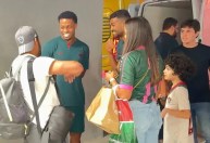 Após vitória do Fluminense sobre o Galo, Hulk e Keno fazem "resenha" no Maracanã