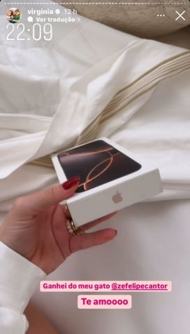 Influenciadora Virginia Fonseca também presenteou a mãe com um novo celular • Instagram/Virginia Fonseca