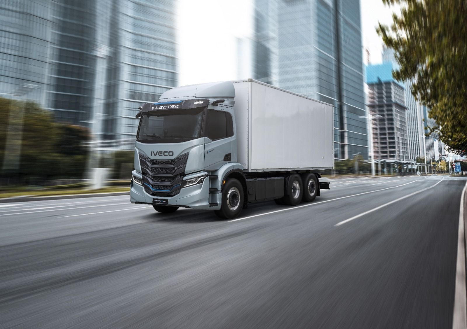 Iveco S-eWay Rigid tem potência de até 490 kW • Divulgação
