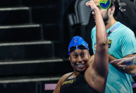 Lídia Cruz sobe ao pódio com bronze da natação, na Paralimpíada