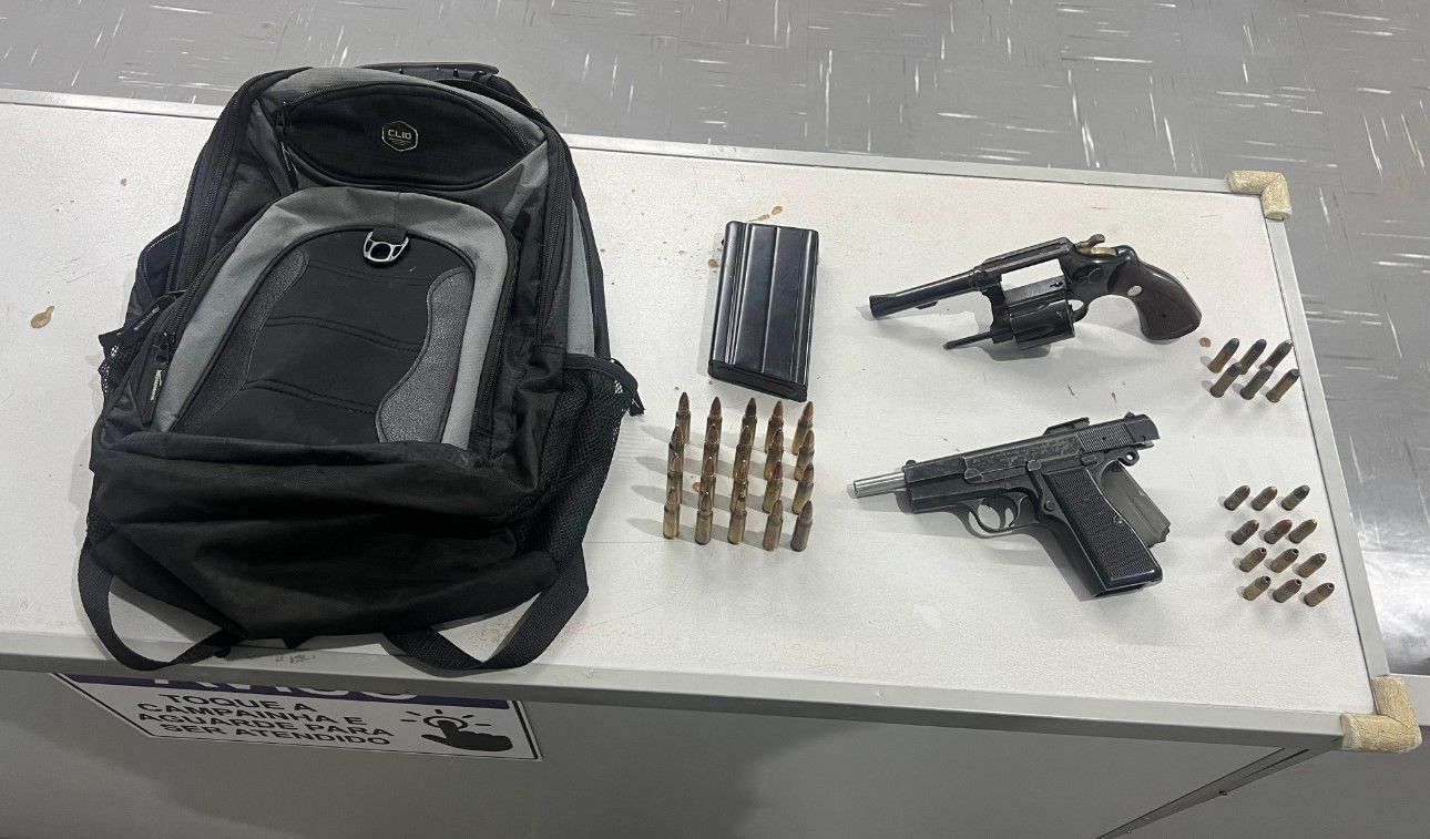 Material apreendido na Operação Degola, da Polícia Militar e do Ministério Público, que prendeu líder do PCC envolvido em grupo que planejava resgate de Marcola