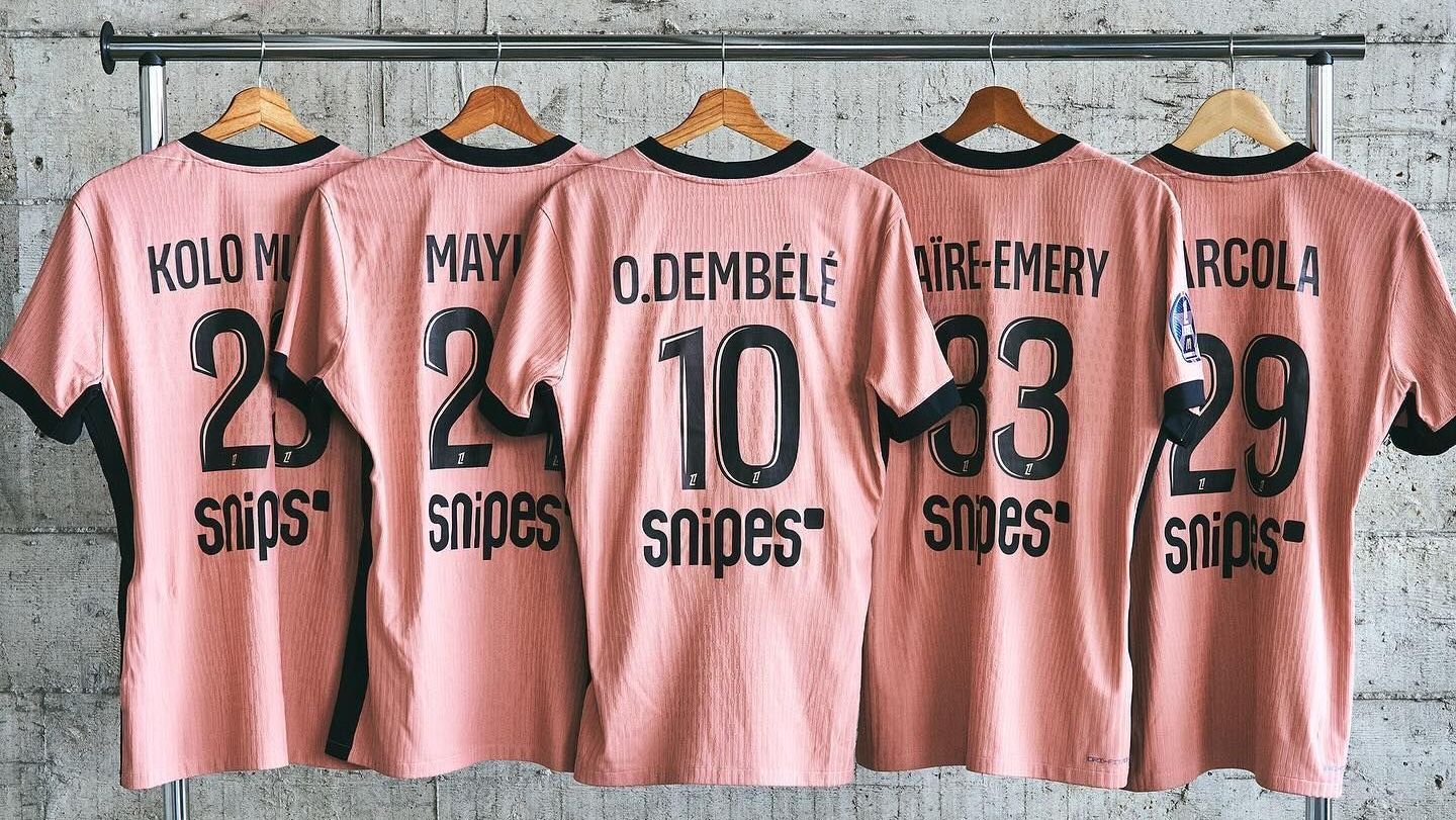 Paris Saint-Germain divulga imagens da terceira camisa da temporada