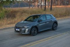 Peugeot 208 GT 2025: nova versão chega ao Brasil