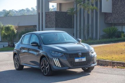 Peugeot 208 GT 2025: nova versão chega ao Brasil