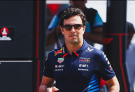 Pai de Sérgio Pérez é internado após acidente do filho na F1
