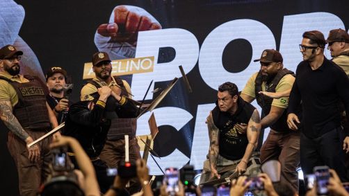Popó deu cadeirada em El Chino