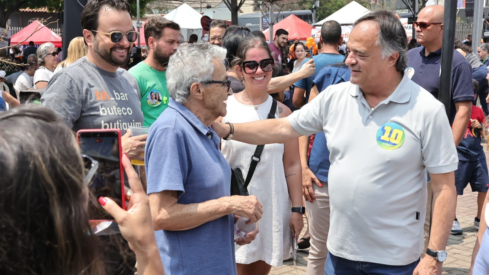 Mauro Tramonte durante visita à Festa da Família neste domingo (22/09) • Divulgação