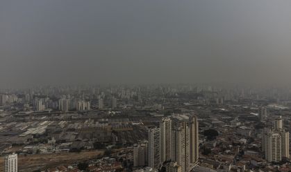 Massa de ar seco impede avanço de frentes frias pelo Brasil; entenda
