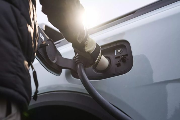 Porta de recarga elétrica • Divulgação/Ford