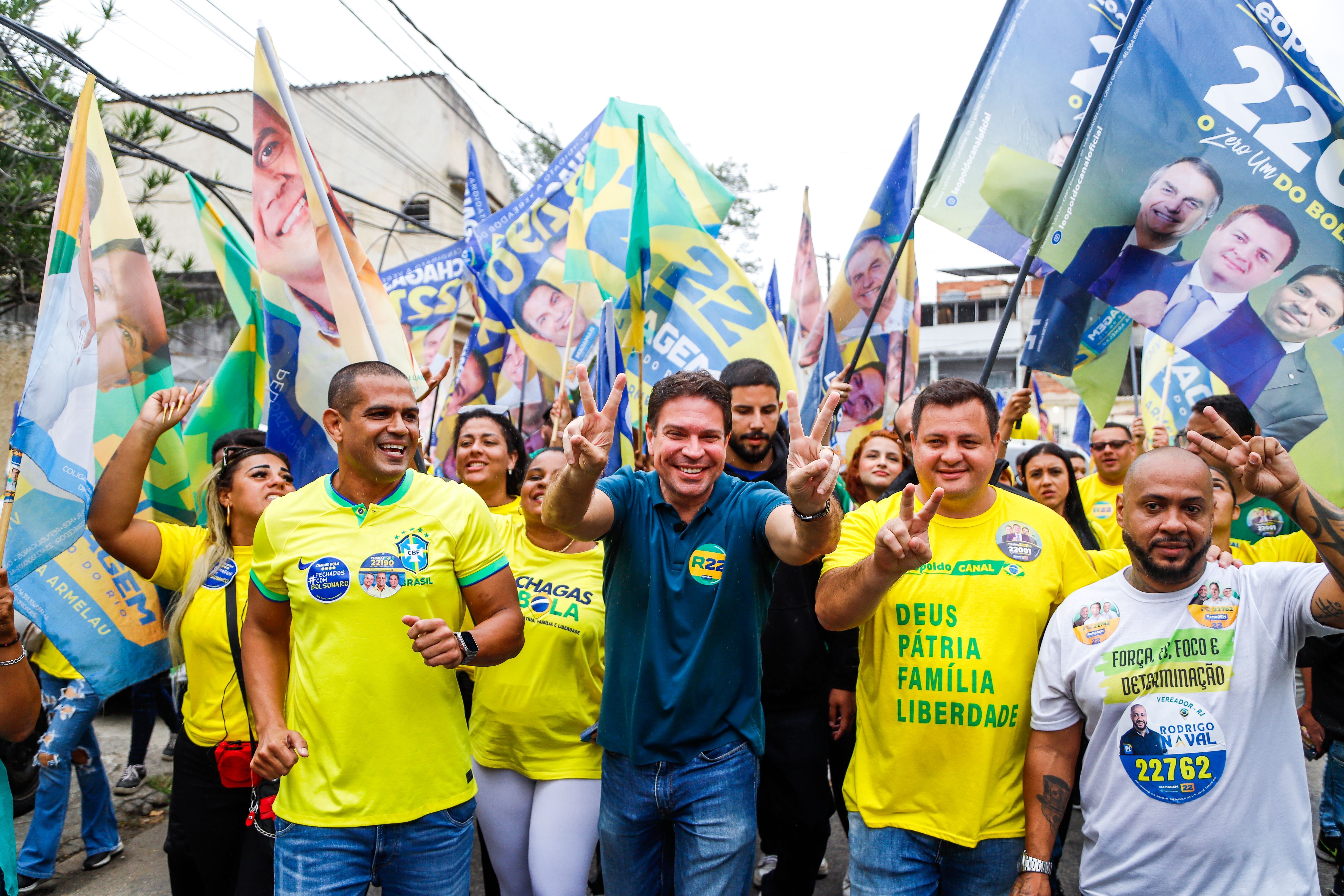 Alexandre Ramagem em campanha pelo Rio de Janeiro. • Divulgação