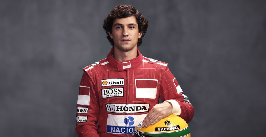 Gabriel Leone interpreta o piloto Ayrton Senna • Divulgação