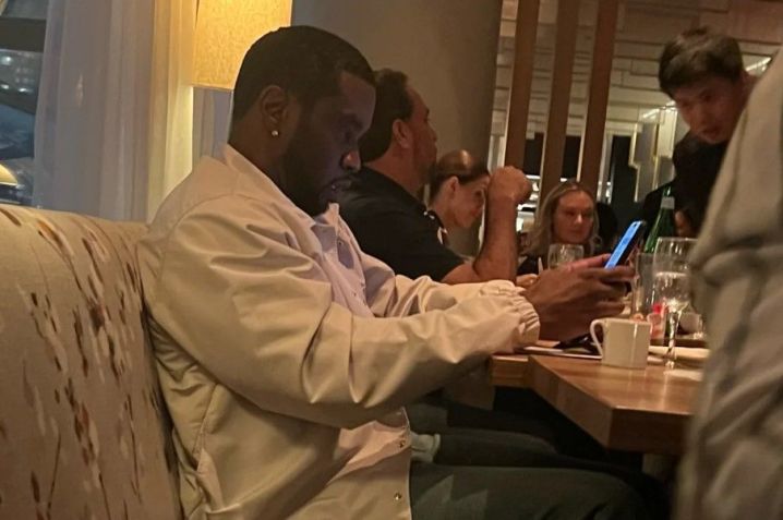 Sean "Diddy" Combs foi visto jantando fora em Nova York na sexta-feira, 13 de setembro • Jason Carroll/CNN