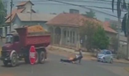 Motociclista morre esmagada por caminhão em Rondônia