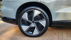 Volvo EX90 Ultra: SUV elétrico chega no começo de 2025 ao Brasil