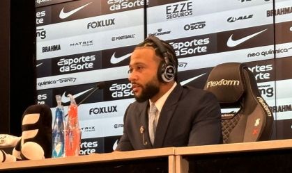 Cachorros, música e estrogonofe: Depay conta como será vida no Brasil