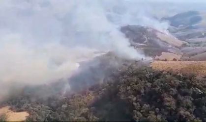 Governo do RJ fecha todos os parques do estado por causa de incêndios