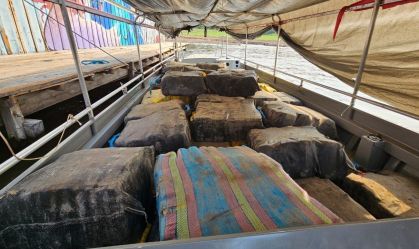 PF apreende mais de duas toneladas de drogas em embarcação no Amazonas