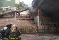 Avenida 23 de Maio é totalmente liberada após incêndio em viaduto