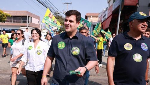 Em Belo Horizonte, o candidata à prefeitura Bruno Engler (PL) caminhou pelo bairro Venda Nova em 20 de setembro, sexta-feira