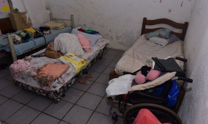 Abrigo clandestino fechado em Salvador (BA)