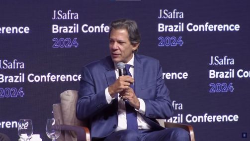 O ministro da Fazenda, Fernando Haddad, em evento do Banco Safra nesta quarta-feira (25)