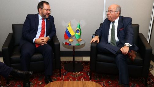 Chanceler brasileiro Mauro Vieira em encontro com o chanceler venezuelano Yván Gil, em Nova York.a