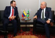 Venezuela: número 2 de embaixada do Brasil é convocado e escuta queixas de chanceler