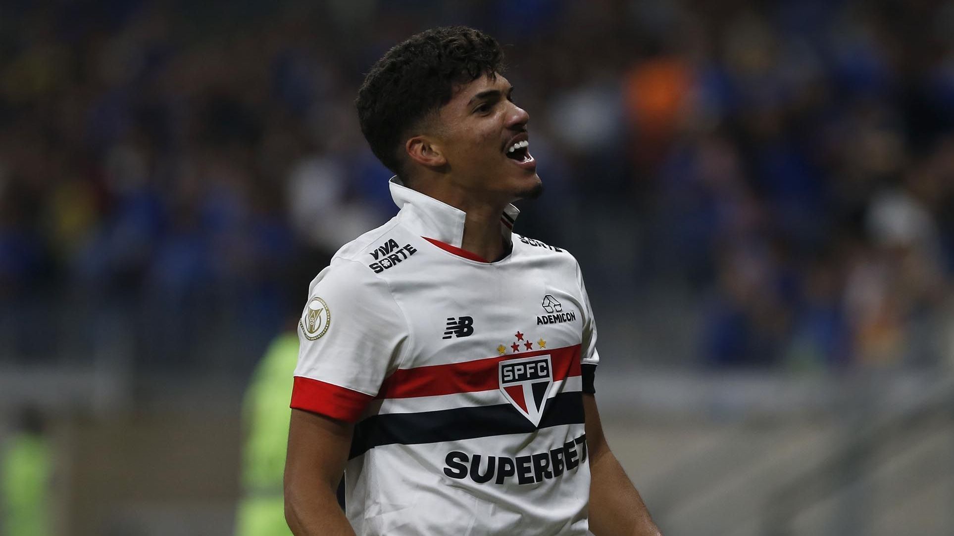 São Paulo William Gomes na vitória contra o Cruzeiro